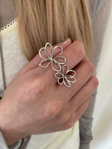 Silver line flower open ring