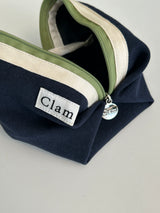 Clam ラウンドポーチ _ ネイビーアンドグリーン