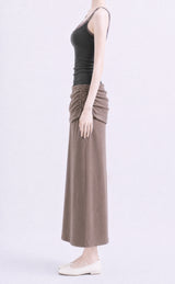 Slim-fit layered color scheme sleeveless