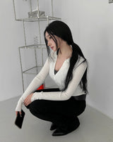 Button Slim V-Neck Knit