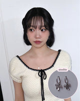 [Jo Yuri Earrings] リトルバレットリボンハグピアス - シルバーカラー