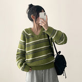 Lea Dotom Dangara V-neck Knit