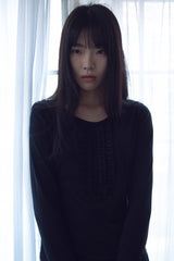 クリームUネックロングスリーブ_ブラック