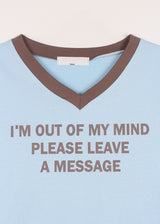 V LETTERING CROP TEE