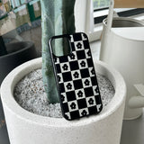 Flower check pattern epoxy bumper case (black)