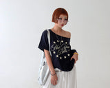 スターレタリングオフショルダーボクシー半袖Tシャツ