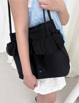 Frillish shoulder bag (black)