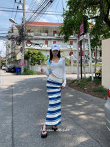 シルエットタイトロングスリーブドボタンtシャツ