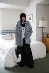 Fluffy fur shoulder bag