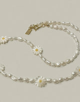 Daisy Pearl necklace