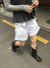 Hisami Strap Banding Frill Bermuda Pants
