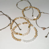 ウォームウッドボールブレスレット (white)