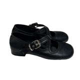 Cross strap shoes