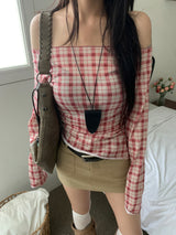 チェリーレッドチェクオフショルダーシャーリングスリムフィットロングスリーブTシャツ (Red)