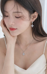 [NMIXX ジウ Necklace] ルナ ブロッサム レイヤード ネックレス - Silver color