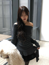 Mulder Off-Shoulder Unbalanced Shirring Frill Knit