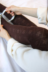 falling snow tights (brown)