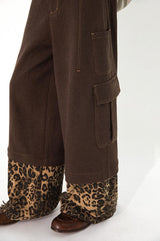 Detachable leopard print casual pants with multiple pockets and splicing design