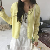 Baking Lace Round Neck Spring Knit Cardigan (6 Colors) – Mint / Date Look