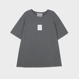 (T-7052)ESSENTIAL LABEL OVERFIT TEE
