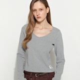 Essential V-Neck Grey