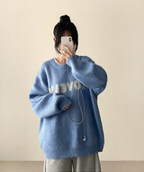 モナラブリーレタリングエンブロイダリールーズフィットラウンドニット