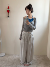 ストライプド ピンタックパンツ