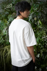 エッセンシャル プリーツ Uネック 1/2 Tシャツ (Off-White)