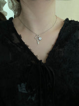 chain charm necklace