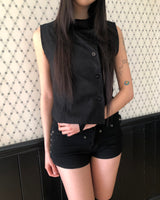 Mihyu High-Neck Button Vest