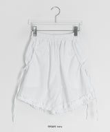 Hisami Strap Banding Frill Bermuda Pants