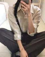 メフィンストライプルーズフィットコットンシャツ