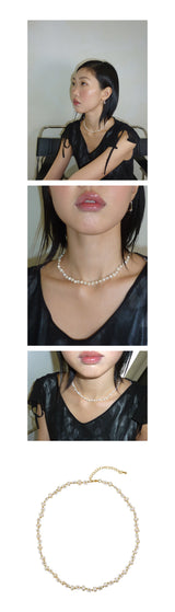 PEARL DAISY NECKLACE