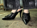 Sneakers point heels