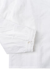 Round collar blouse