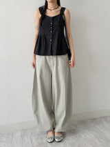 ヘーゼル フレア スリーブレス ブラウス