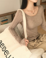メローデザインロングスリーブカットソー (or Long-Sleeve Top)