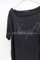 オフショルダーレタリングボクシーショートスリーブTシャツ