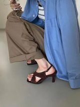 STITCH POINT X SANDALS (BROWN)
