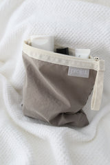flat pouch (cream grey)