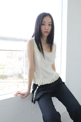 RUFFLE SLEEVELESS (IVORY)