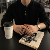 ルックイスティーデイリーリベッドモダルヘンリーネックニット