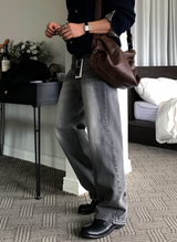 クレートグレイウォッシュドセミワイドデニムパンツ