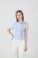 オフショルダーツイスト半袖Tシャツ Sky Blue