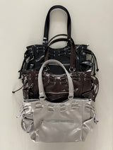 ボンネット シルバースタッズジップレザーホーボーショルダーバッグ (3 Colors)