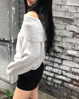 ジューンオフショルダールーズフィットロングスリーブニット