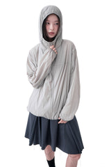  AIRY HOODED WINDBREAKER