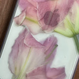 pressed flowers : lily
