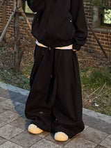 curved balloon sweatpants