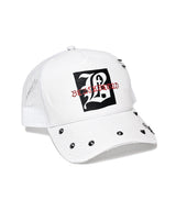 BBD グラフィック B ロゴメッシュスタッドトラッカーメッシュキャップ (White)